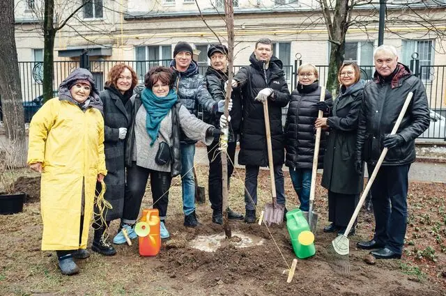«Современник» принял участие в общегородском субботнике