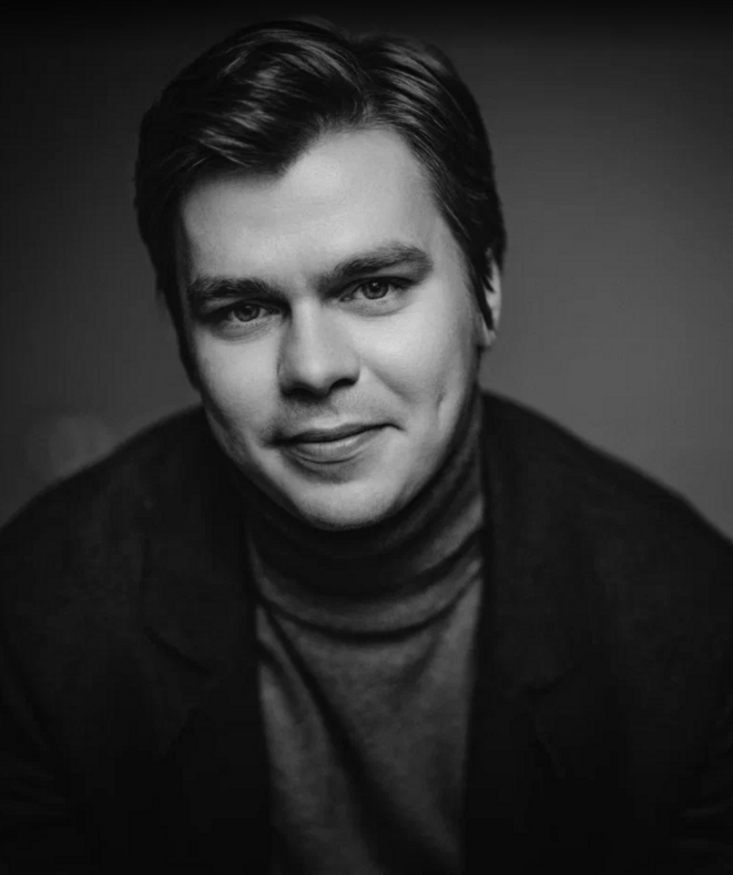 Максим Теняков, артист