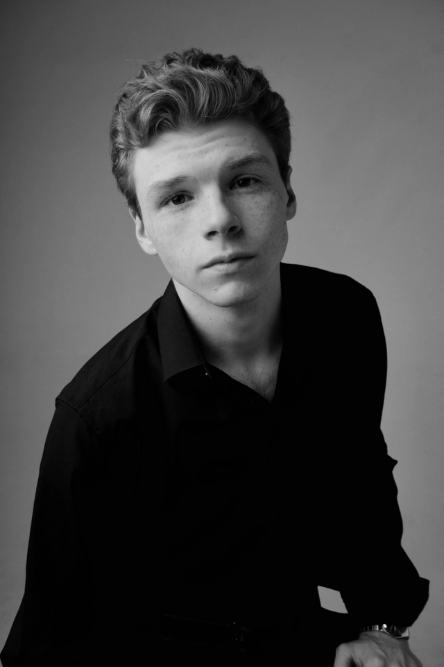 Глеб Саломахин, Актриса