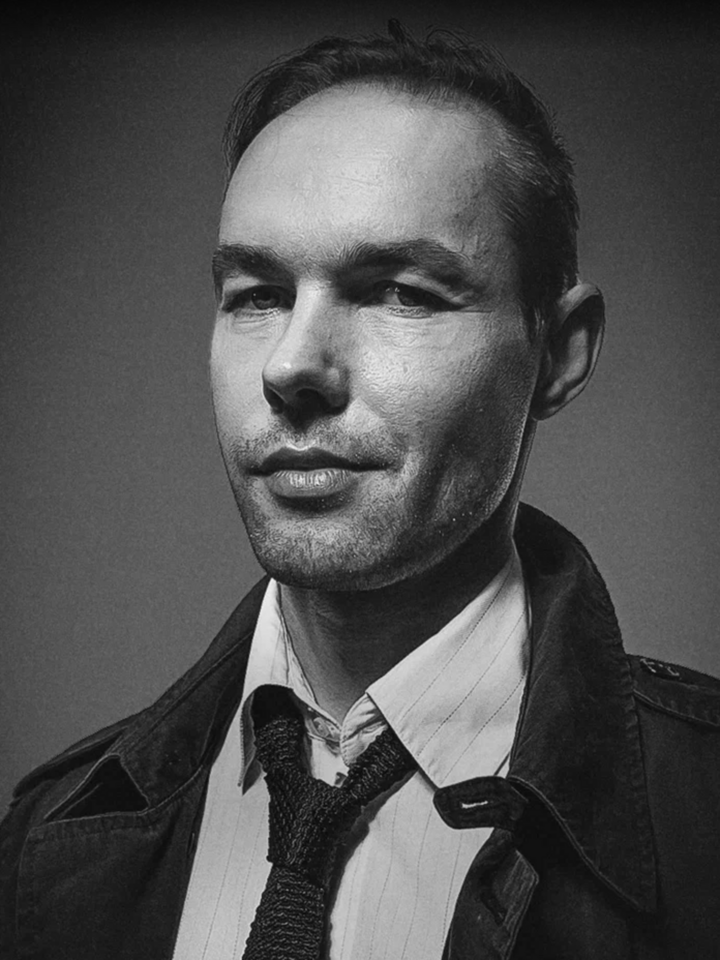 Евгений Павлов, артист