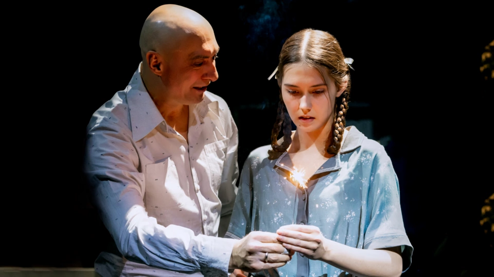 Афиша спектакля «Спешите делать добро»